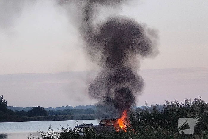 Flinke rookontwikkeling bij brand op plezierboot