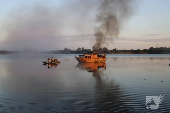 Flinke rookontwikkeling bij brand op plezierboot