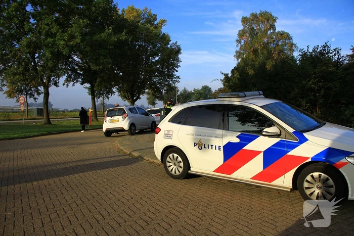 Twee automobilisten in botsing na uitwijken voor ambulance