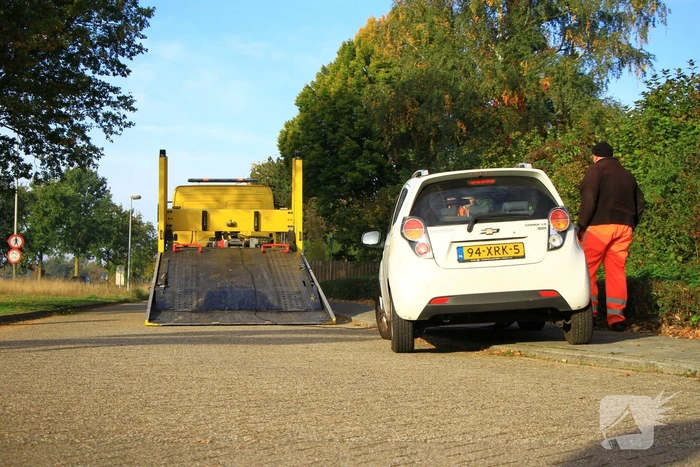 Twee automobilisten in botsing na uitwijken voor ambulance