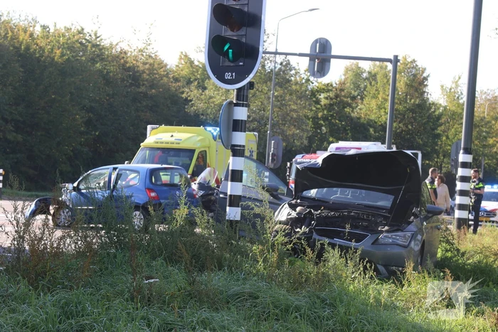 Drie inzittenden slaan op de vlucht bij botsing