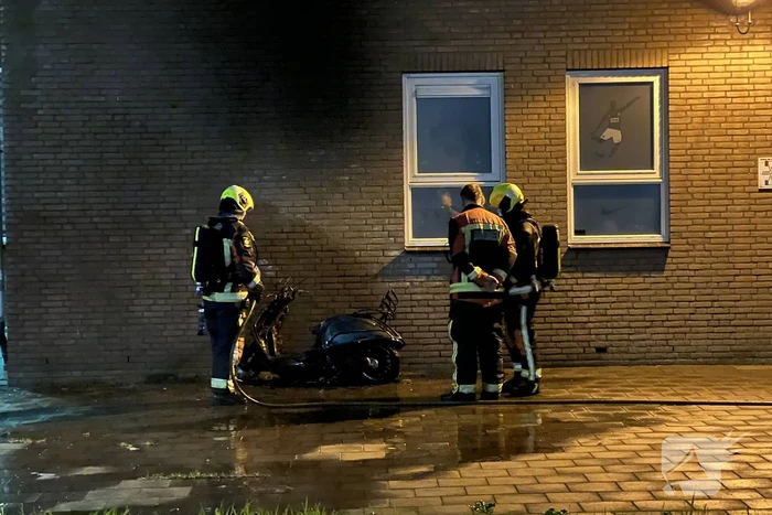 Scooter gaat in vlammen op