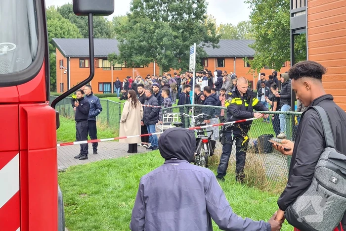 Dak van asielzoekerscentrum stort in