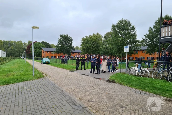 Dak van asielzoekerscentrum stort in
