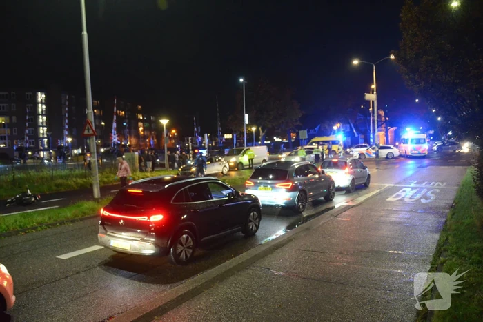 Scooterrijder ernstig gewond na ongeval met auto