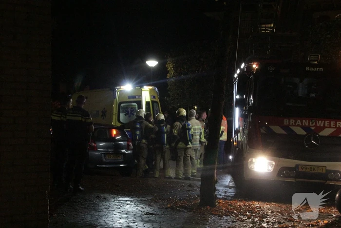 Verwarde aangehouden bij flatgebouw