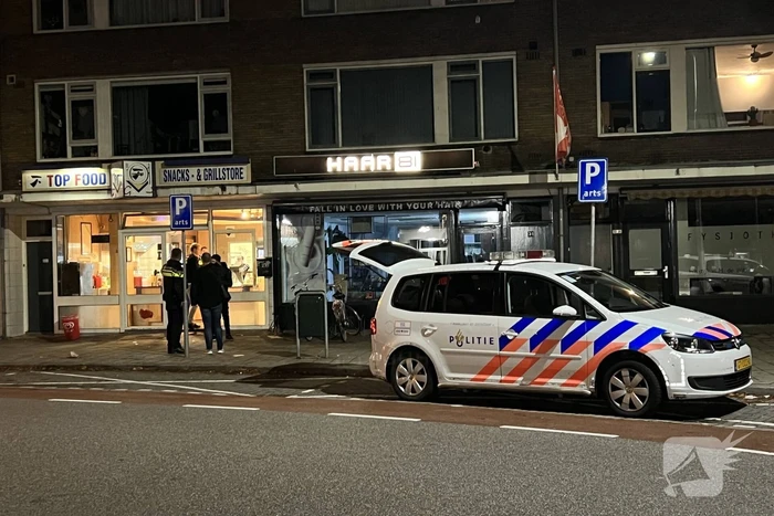 Politie op zoek naar overvallers op eetgelegenheid