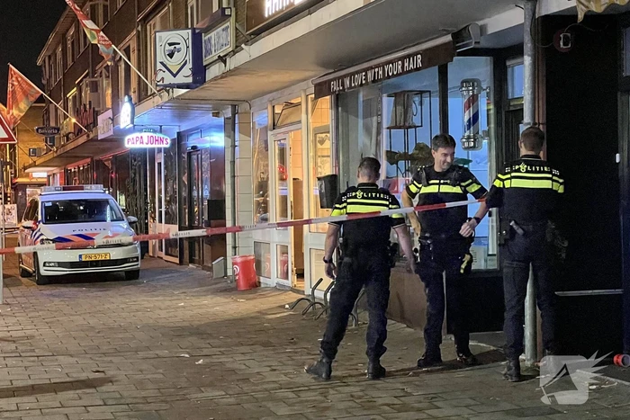 Politie op zoek naar overvallers op eetgelegenheid