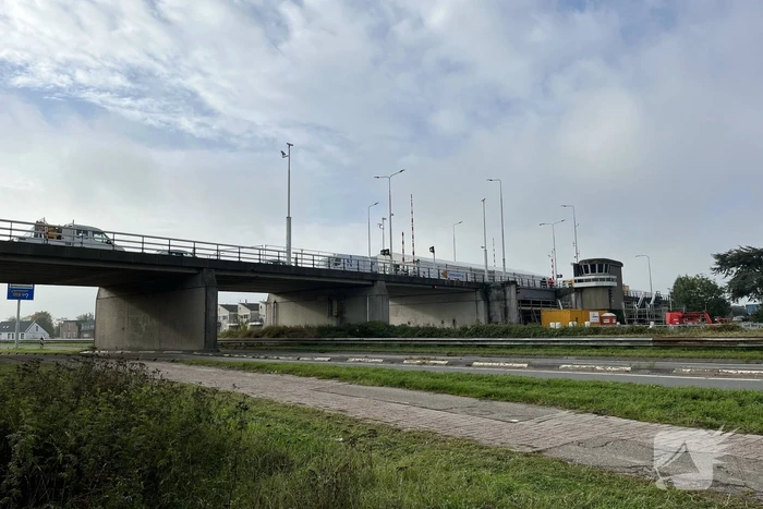 Groot onderhoud aan Coenecoopbrug