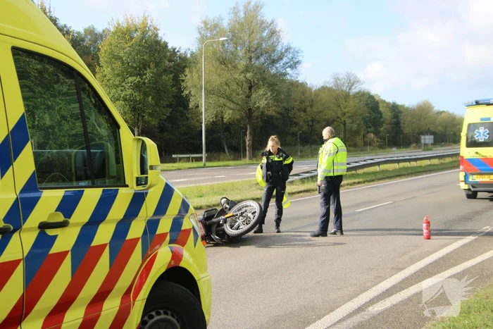 Motorrijder gewond na eenzijdig ongeval