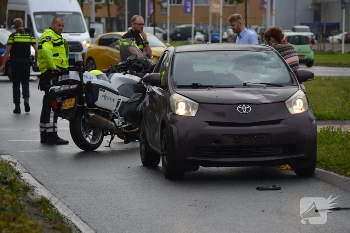 Fietser ernstig gewond bij aanrijding met auto
