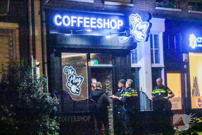 Gewapende overval op coffeeshop The Plug