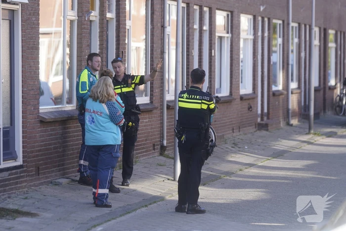 Ambulancemedewerker overgoten met heet water in woning