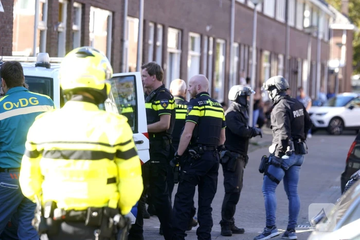 Ambulancemedewerker overgoten met heet water in woning