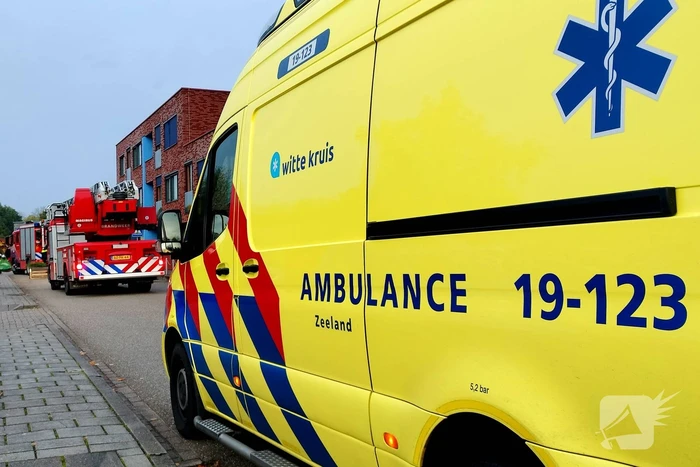 Bankstel in woning vliegt in brand