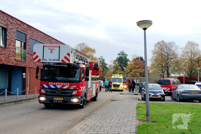Bankstel in woning vliegt in brand