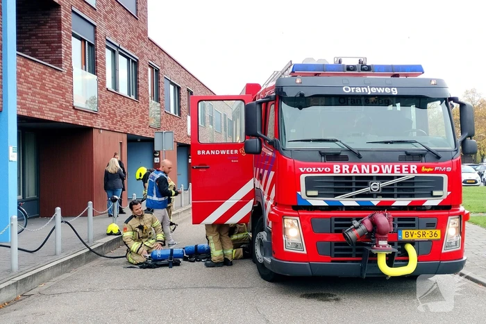 Bankstel in woning vliegt in brand