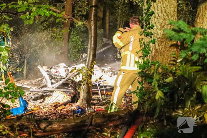 Caravan in achtertuin verwoest vanwege brand