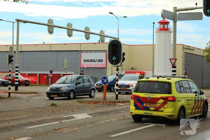 Fietser en automobilist betrokken bij botsing