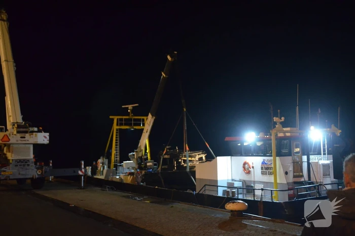 Aangevaren watertaxi aangekomen in haven