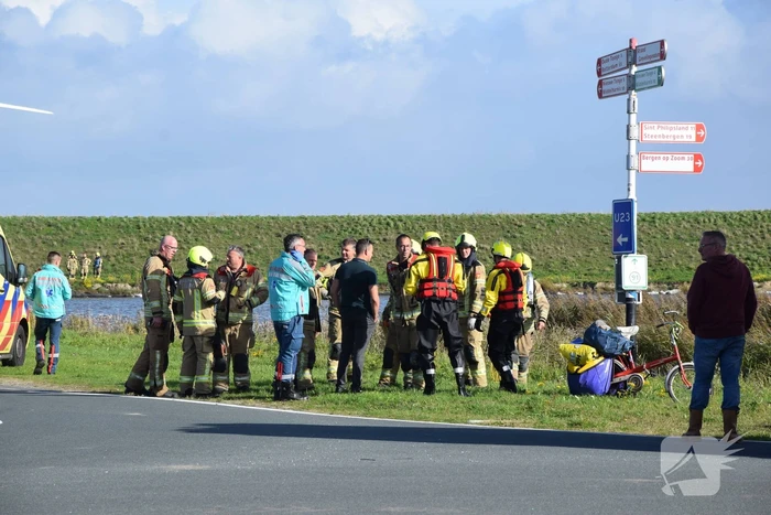 Hulpdiensten ingezet voor aangetroffen fiets naast water