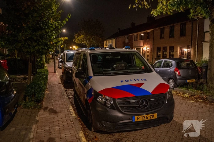 Arrestatie na flinke politie-inzet bij woning