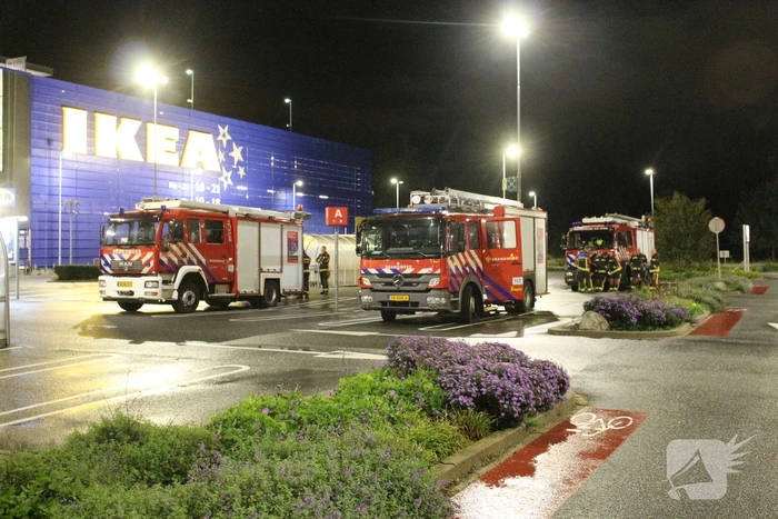 Zeer grote brand in bedrijfspanden