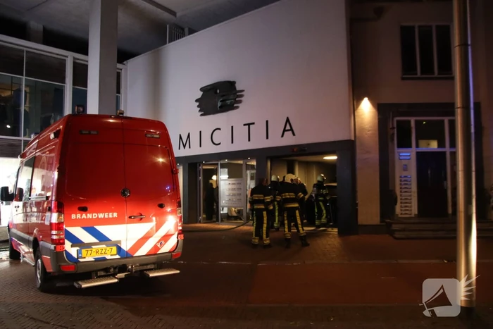 Brandweer ingezet bij rookontwikkeling in gebouw