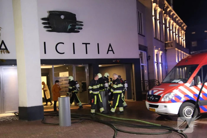 Brandweer ingezet bij rookontwikkeling in gebouw