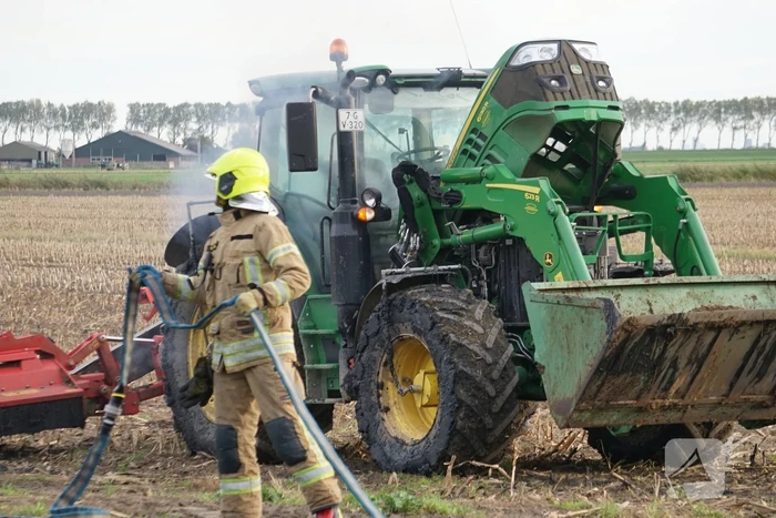 Brand in landbouwvoertuig