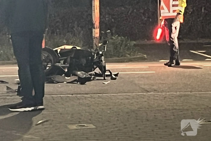Scooterrijder gewond bij botsing tegen auto
