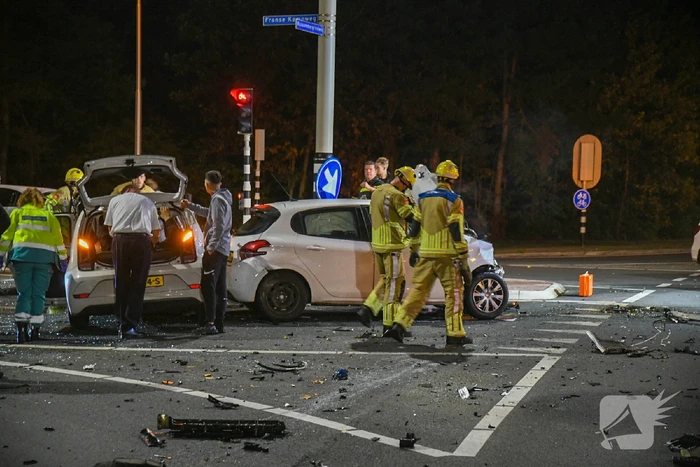 Botsing tussen twee personenauto's