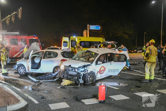 Botsing tussen twee personenauto's
