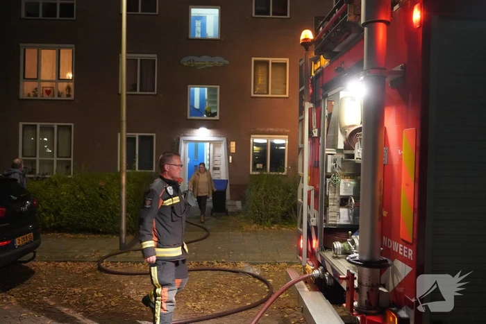 Bewoner gered na brand op tweede etage