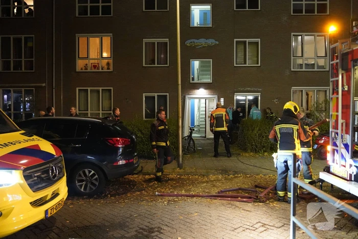 Bewoner gered na brand op tweede etage