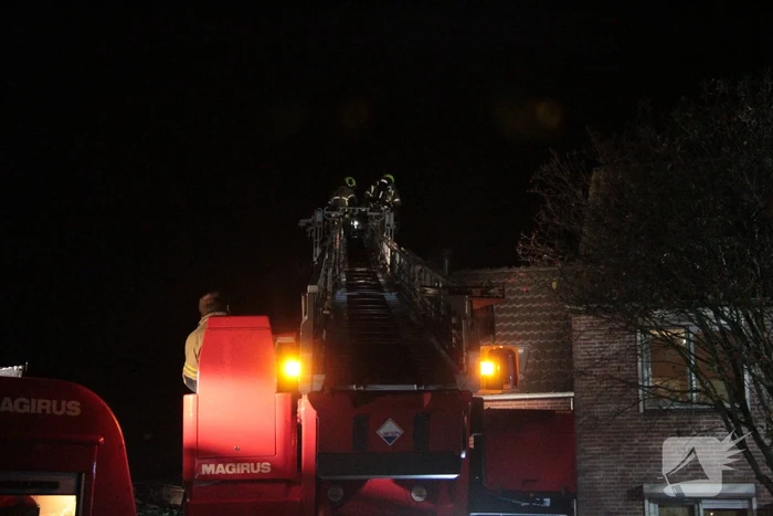 Schoorsteenbrand snel onder controle