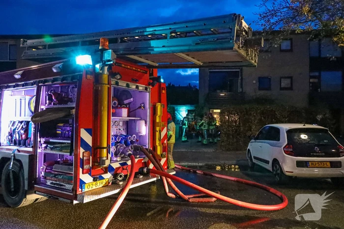 Diepvries in achtertuin vliegt in brand