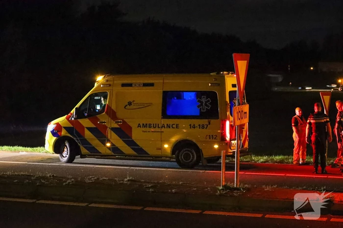 Automobiliste slaat meerdere keren over de kop
