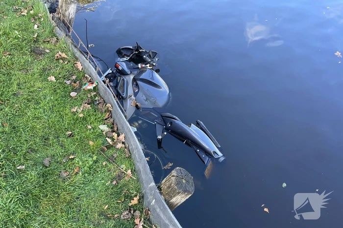 Gestolen motor teruggevonden in visvijver