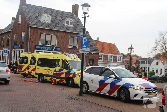 Traumahelikopter landt op brug