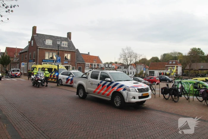 Traumahelikopter landt op brug