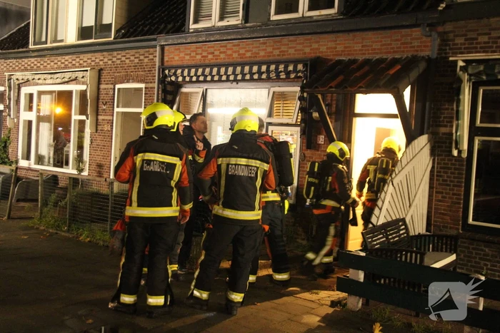 Brand in schoorsteen van woning