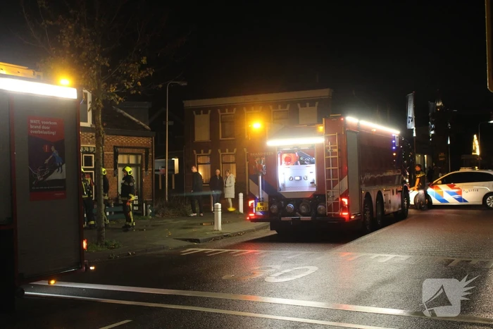 Brand in schoorsteen van woning
