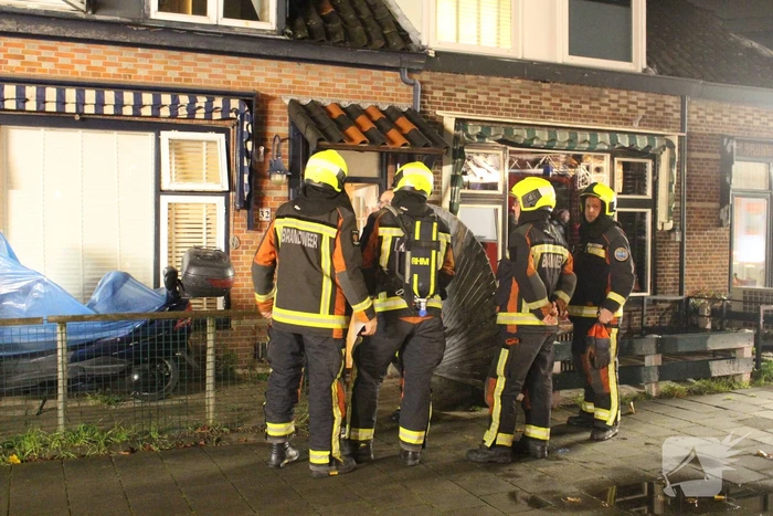Brand in schoorsteen van woning