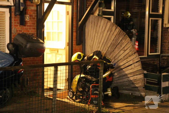 Brand in schoorsteen van woning