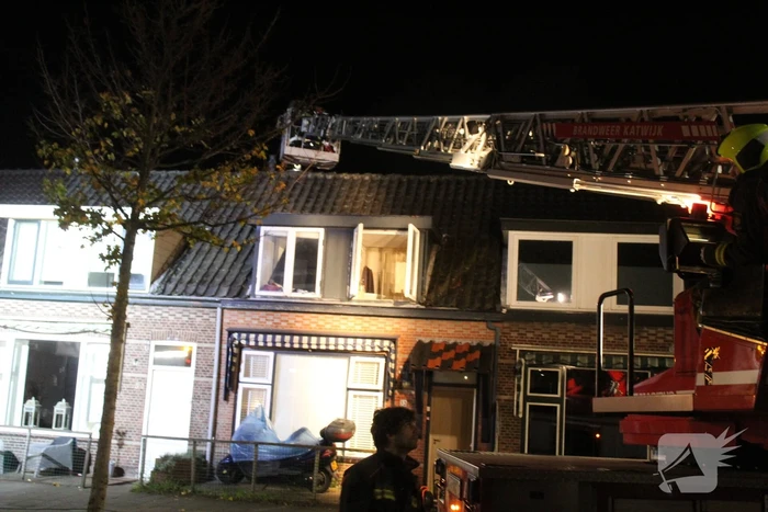 Brand in schoorsteen van woning