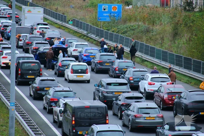 Flinke file na storing Schipholbrug