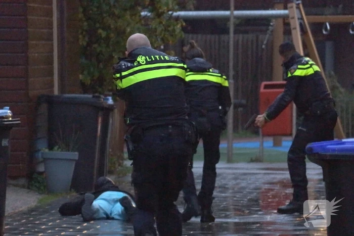 Twee overvallers slaan op de vlucht