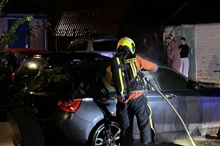 Autobrand snel onder controle