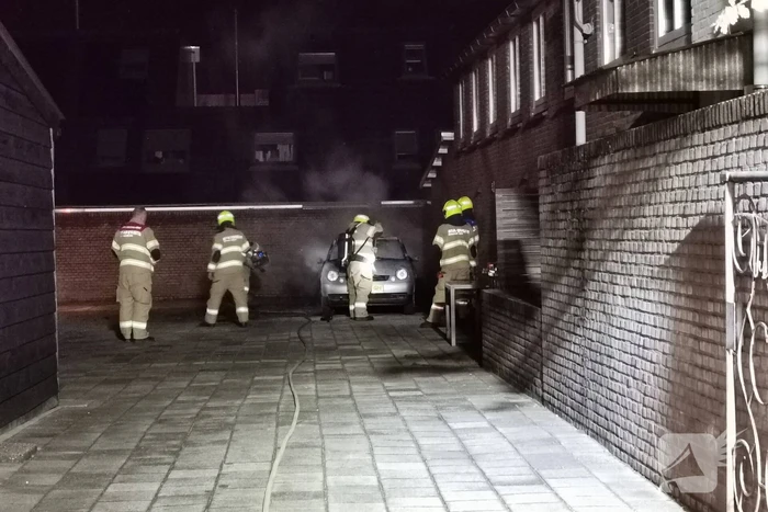 Auto beschadigd door brand